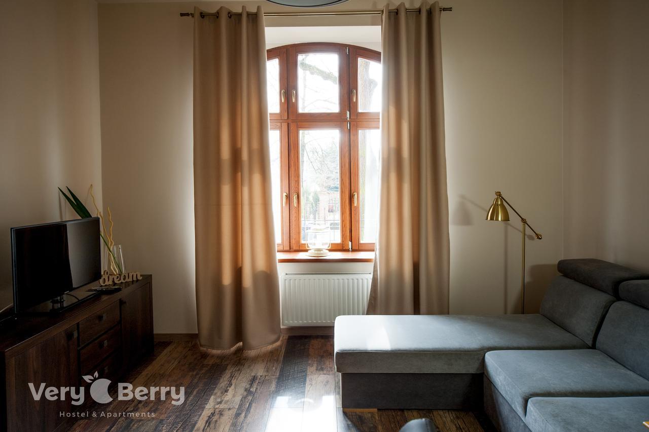 Przestronny Apartament Very Berry W Poznaniu Z Dwiema Sypialniami By Noclegi Renters Poznań Exterior foto